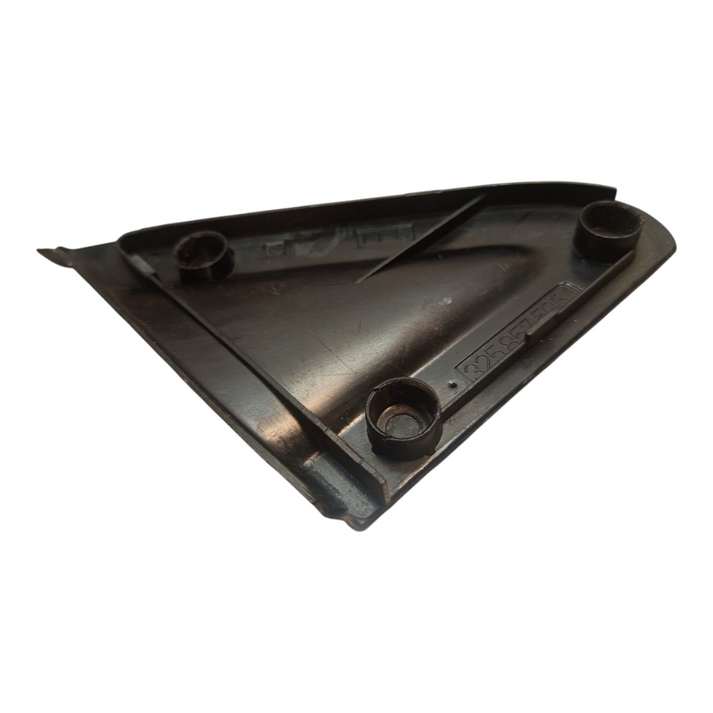 Acabamento Interno Retrovisor Direito Santana Quantum 91 98 5