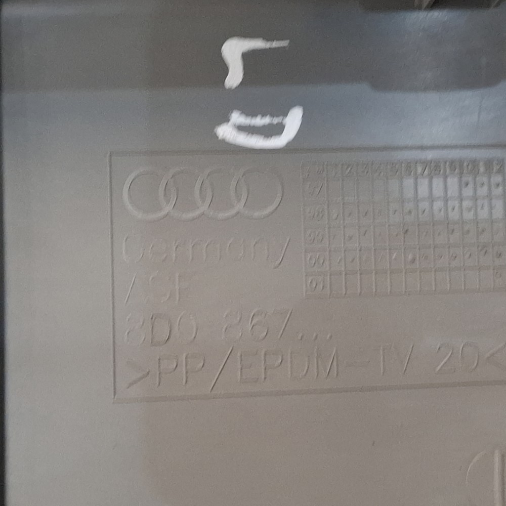 Moldura Coluna Central Direita Audi A3 97 98 99 2001 A 2006 7