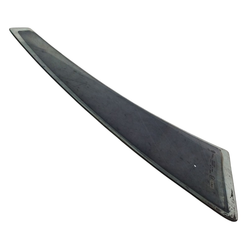 Vidro Fixo Porta Traseira Esquerda Santana 99 2000 2001 2006 4