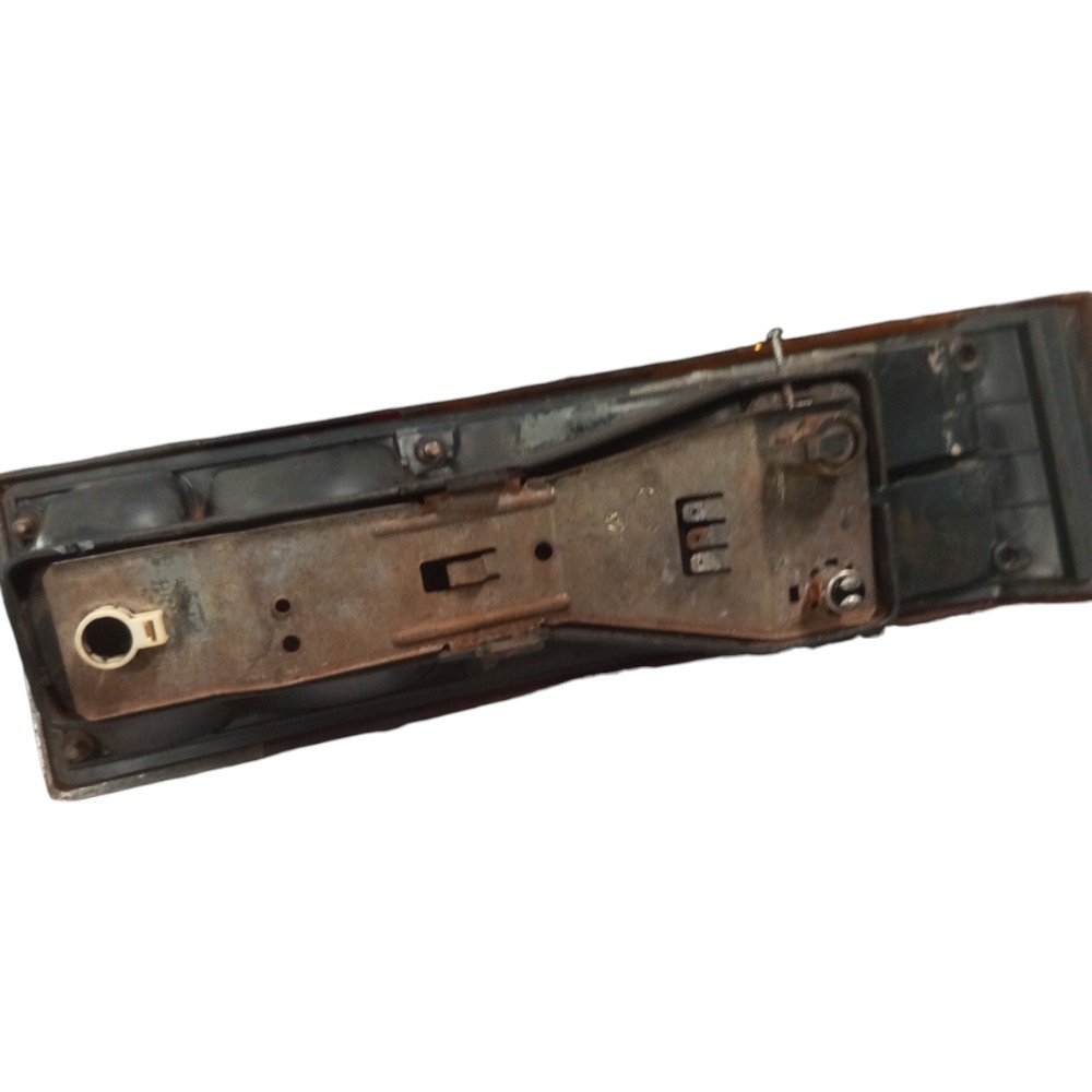 LanternaTraseira Esquerda Fume Passat 74 75 A 79 Detalhe 6