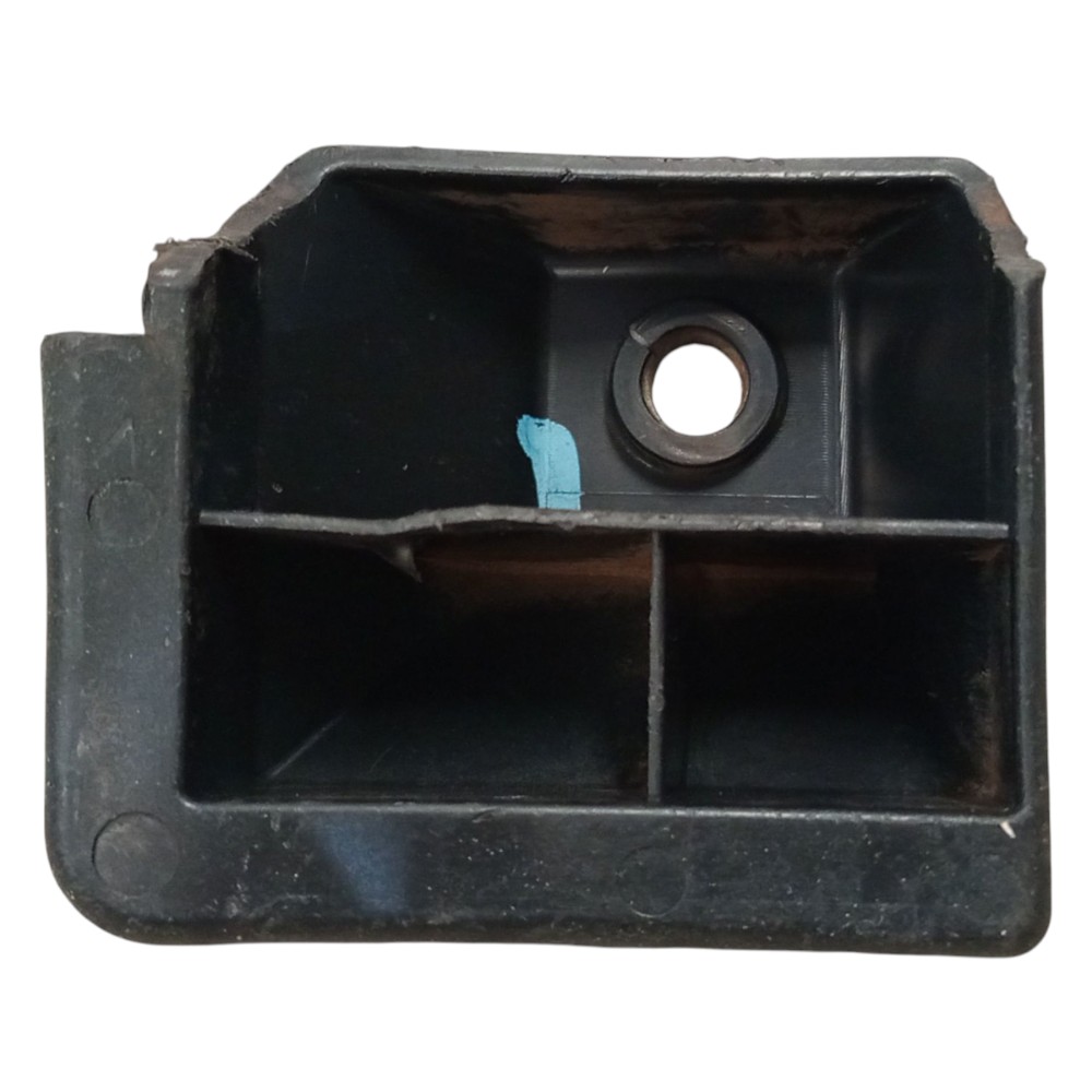 Base Parachoque Dianteiro Direito Hilux 2005 2006 2007 2012 5