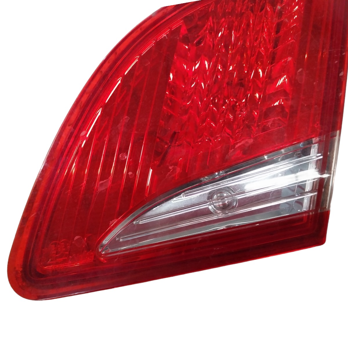 Lanterna Tampa Traseira Direita Peugeot 408 2012 2015 A 2019 Direito/passageiro Vermelho/transparente 2