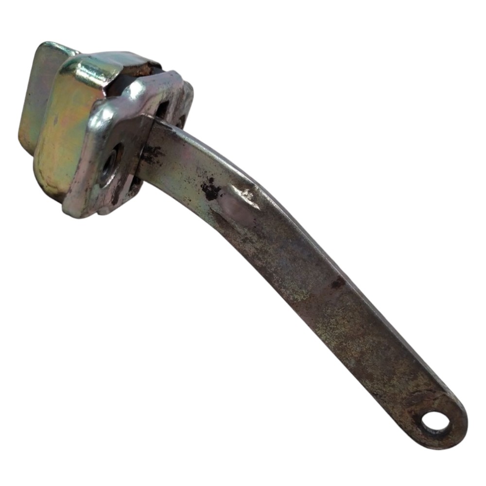 Limitador Porta Dianteira Direita Santana 96 99 2000 A 2006 2