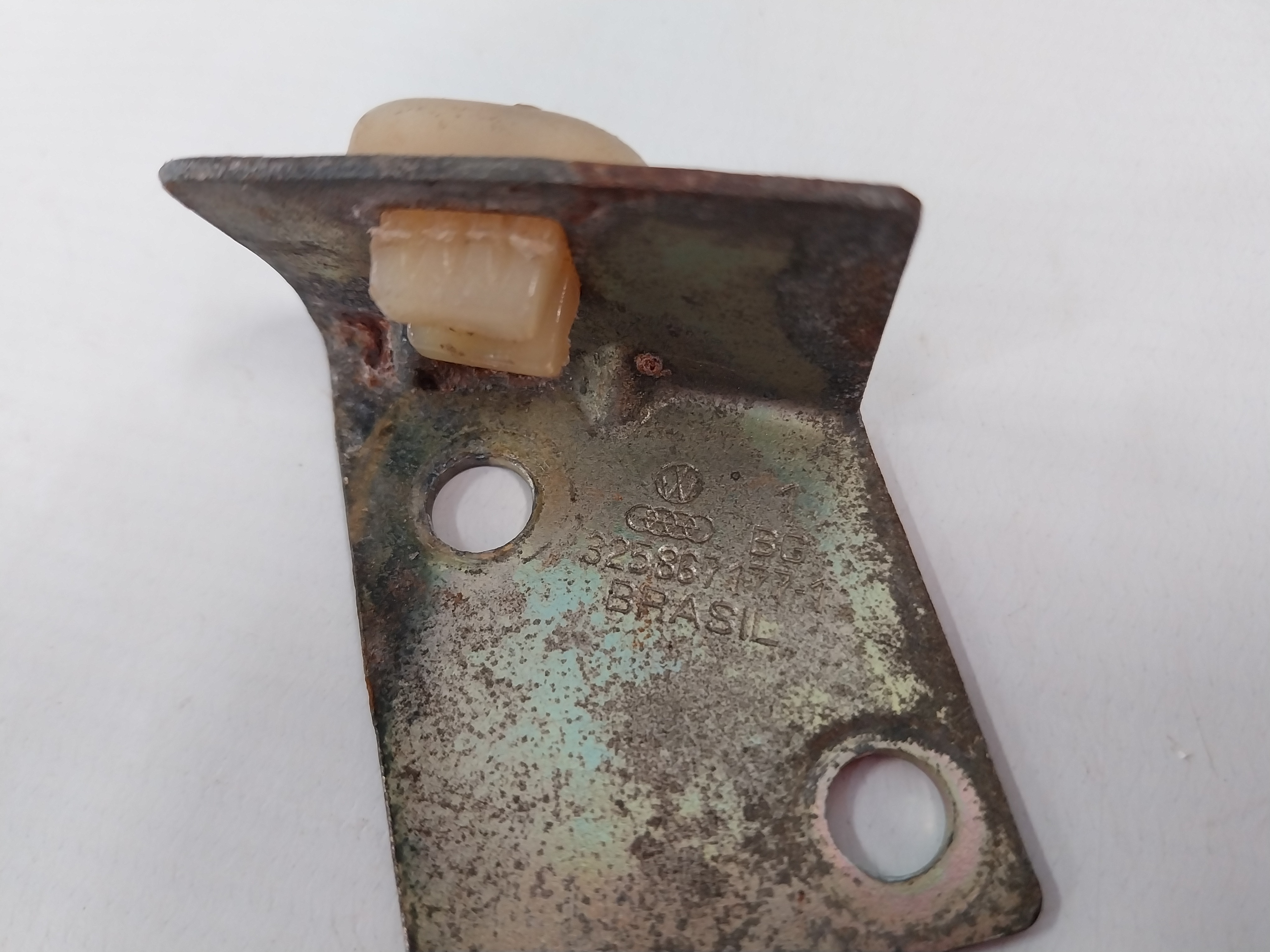 Suporte Fixação Puxador Porta Esquerda Versailles 92 A 96