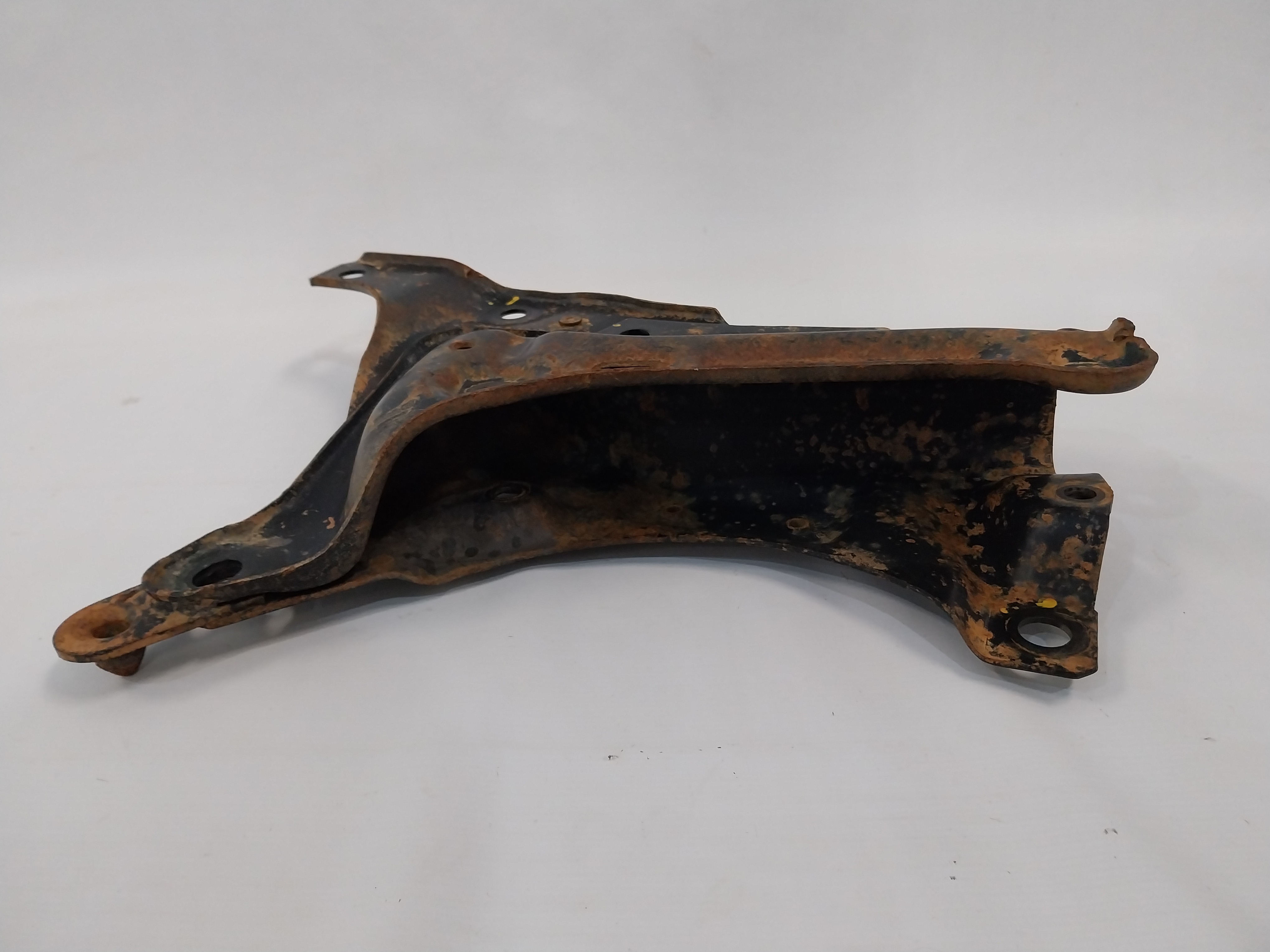 Suporte Bandeja Esquerda Ford Ka 99 2000 2001 2002 2003 2