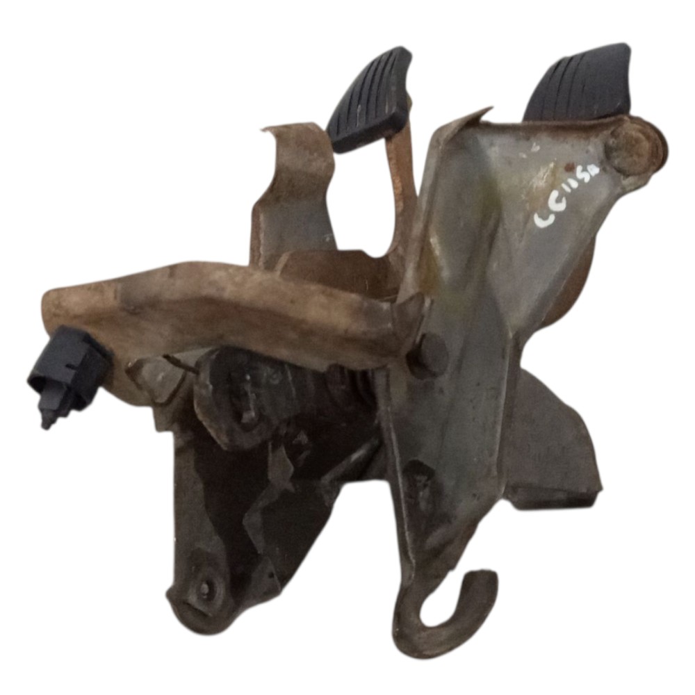 Pedaleira Freio Embreagem Gm Corsa 96 97 98 99 2000 2002 4
