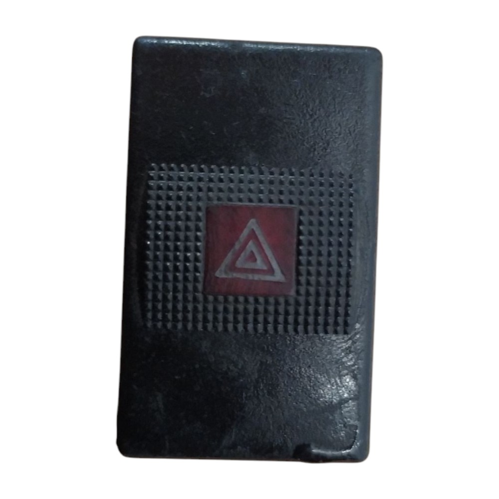 Interruptor Botão Pisca Alerta Santana Quantum 99 2000 2006 Preto