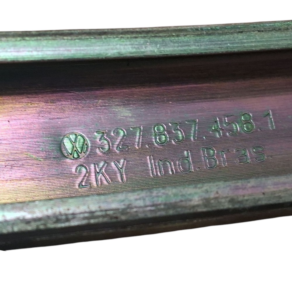 Guia Canaleta Borracha Dianteira Direita Santana 98 99 2006 2