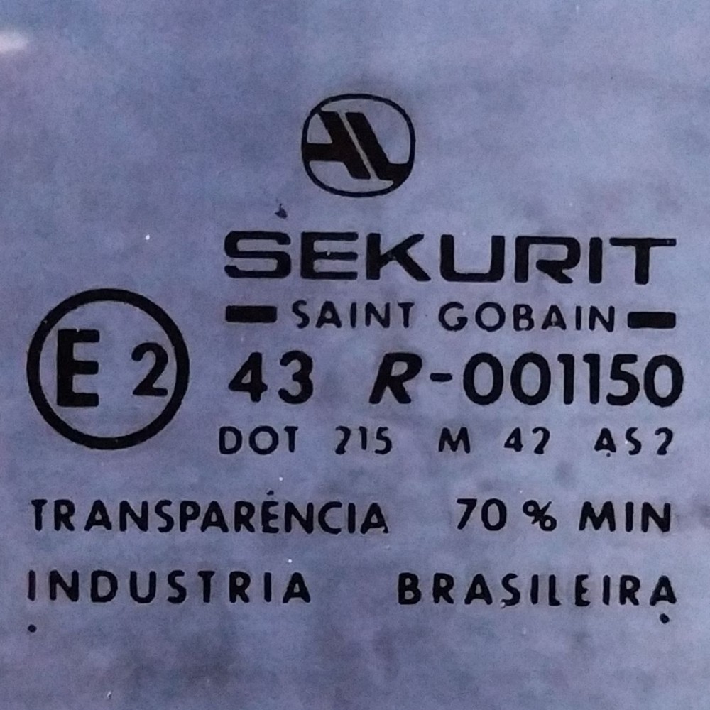 Vidro Fixo Porta Traseira Direita Santana 92 96 2000 A 2006 5