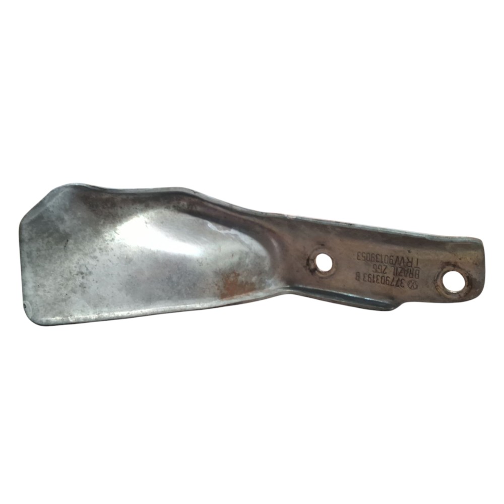 Chapa Defletor Alternador Santana 91 96 99 2000 2004 A 2006 5