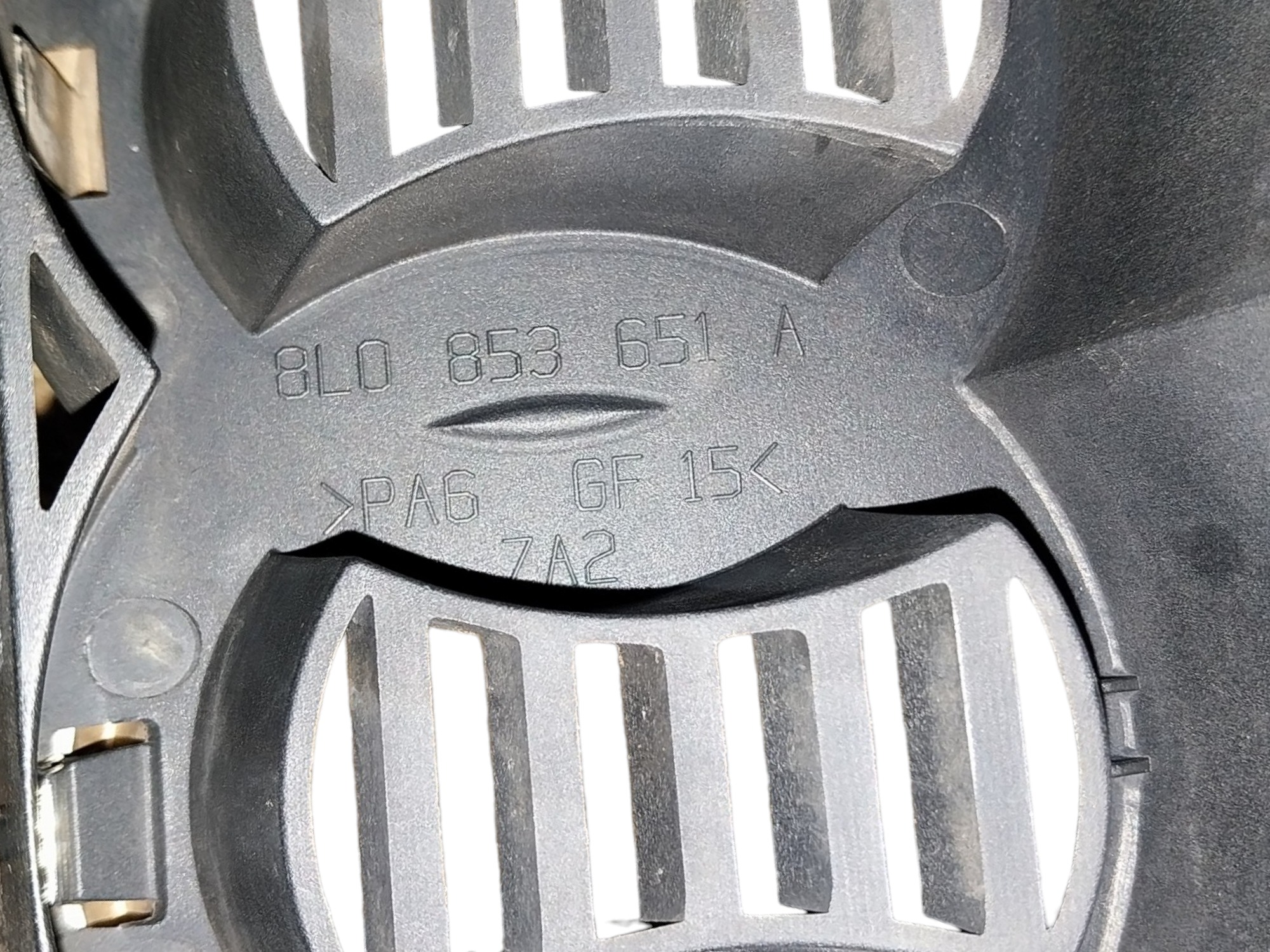 Grade Frontal Audi A3 97 98 2000 2001 2002 2003 2006 Detalhe