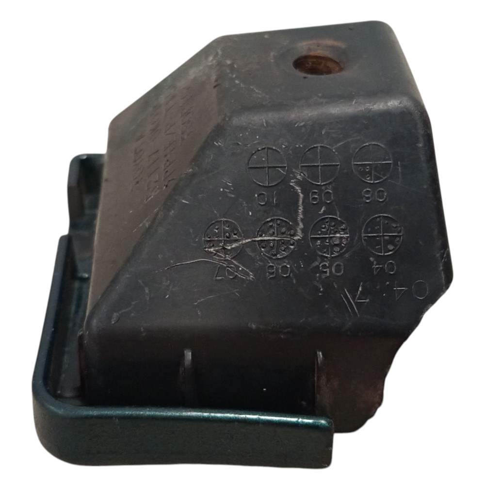 Base Parachoque Dianteiro Direito Hilux 2005 2006 2007 2012 3