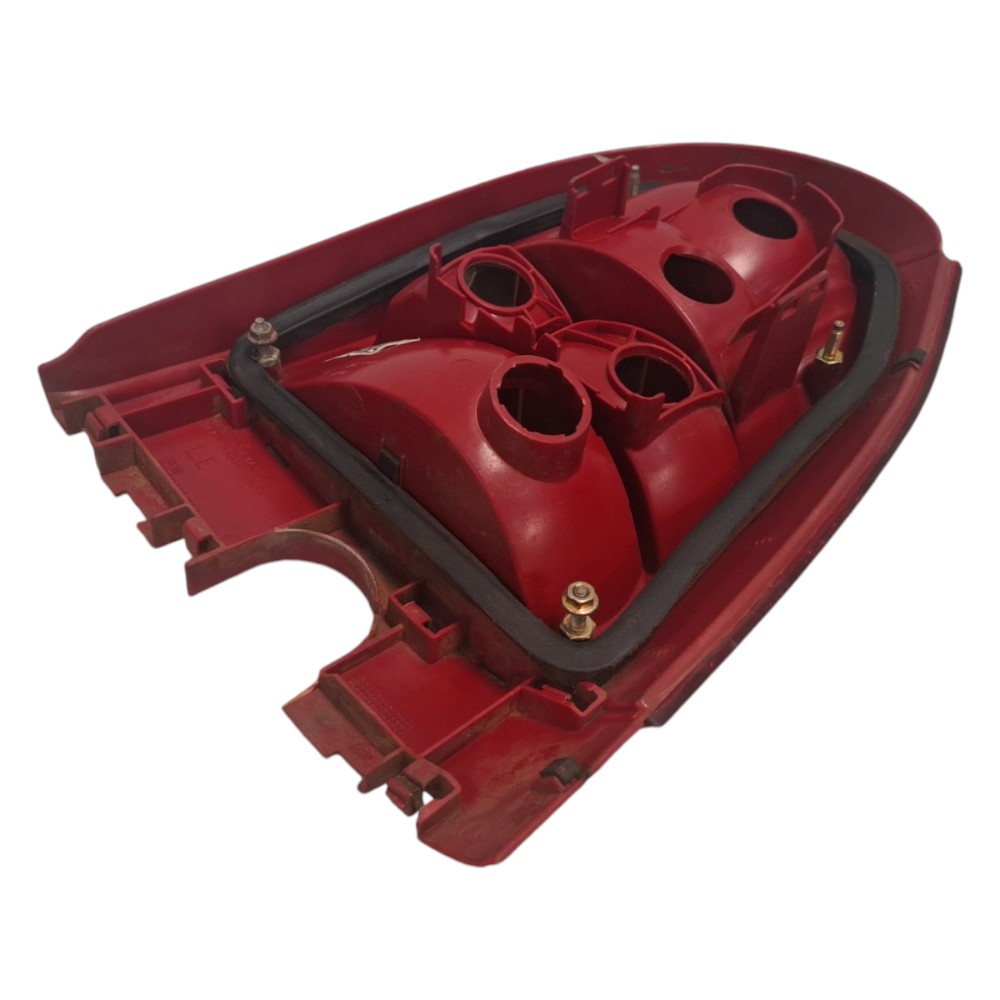 Lanterna Traseira Esquerda Gol G3 99 2000 2002 2005 Detalhe  Esquerdo/motorista Bicolor 6