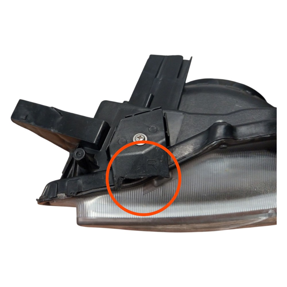 Farol Direito Toyota Corolla 2011 2012 9922681017 Detalhe Direito/passageiro 3