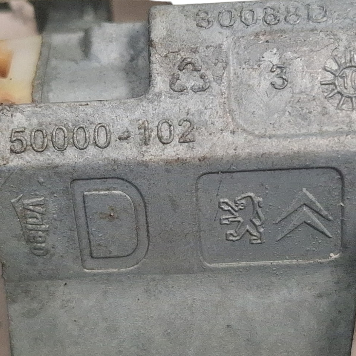 Suporte Maçaneta Externa Dianteira Direita Peugeot 408 308 Metal Dianteira 6