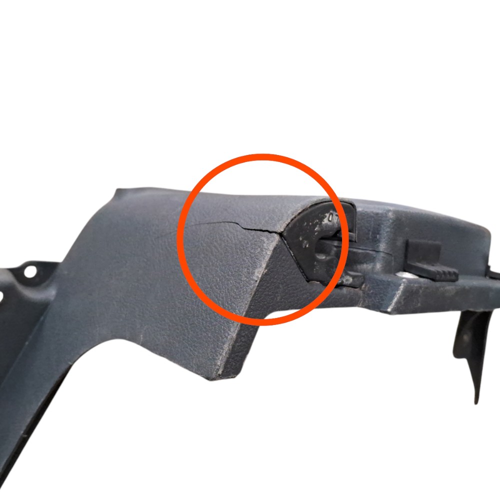 Suporte Tampão Bagagito Direito Palio 2002 A 2014 Detalhe 2