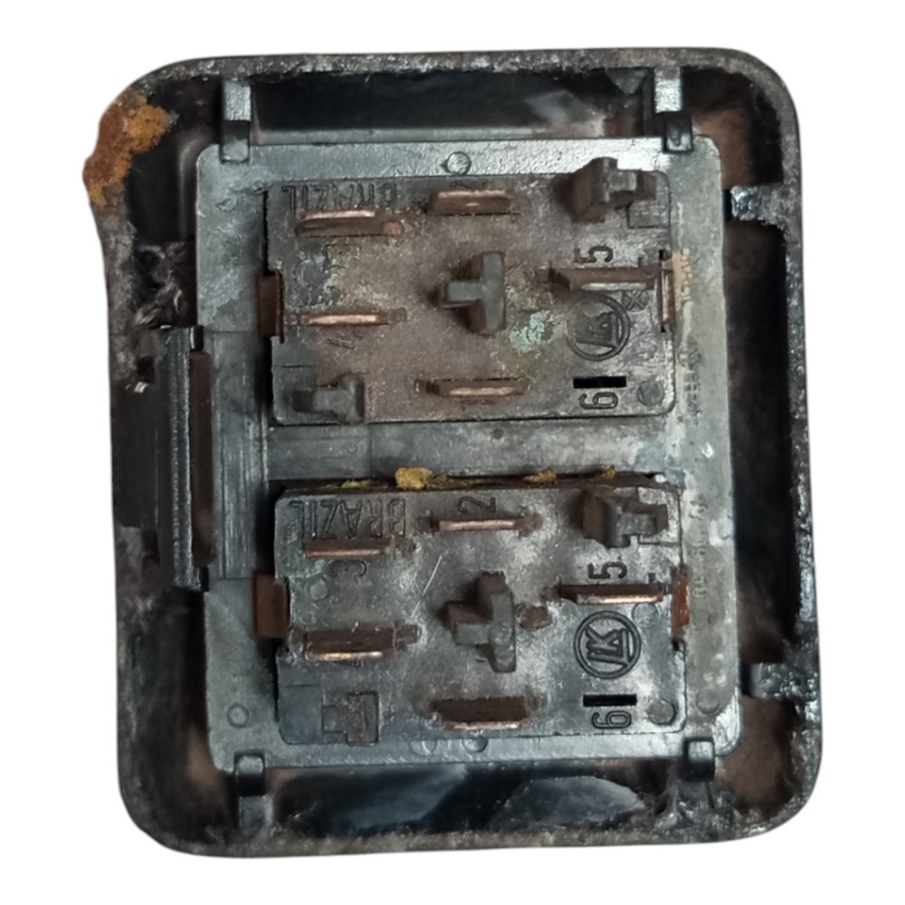 Botão Comando Vidro Duplo Dianteiro L.E. Gol Vw 88 94 9