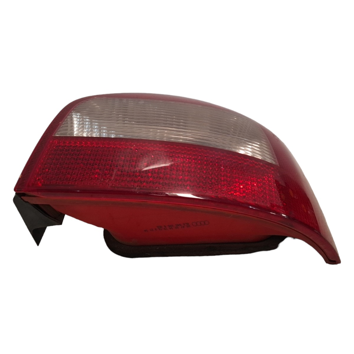 Lanterna Traseira Direita Audi A3 97 98 2001 A 2006 Detalhe  Direito Bicolor 4