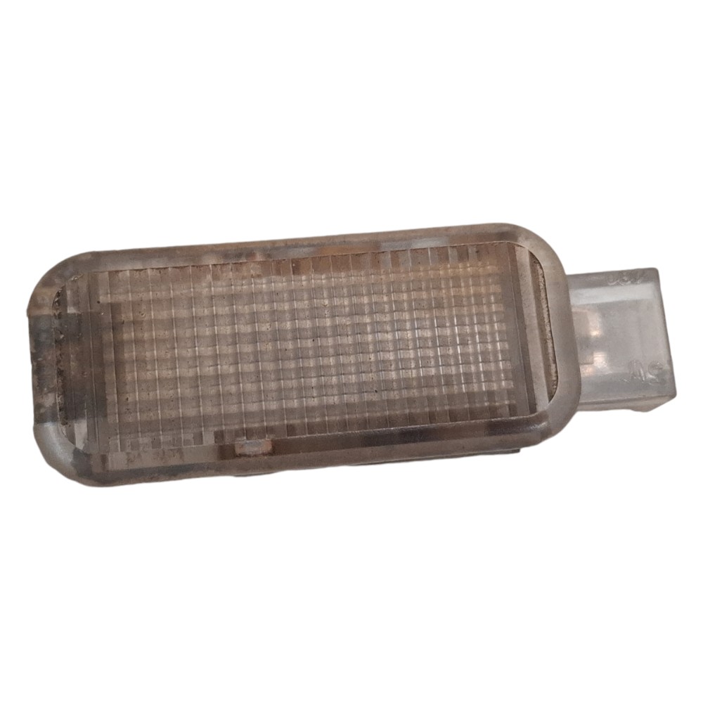 Luz Cortesia Porta Malas Audi A3 97 98 99 01 A 2006 Detalhe