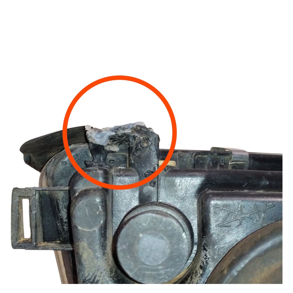 Farol Esquerdo Vectra 97 98 99 2000 2001 2005 Detalhe Cibie Esquerdo/motorista 2