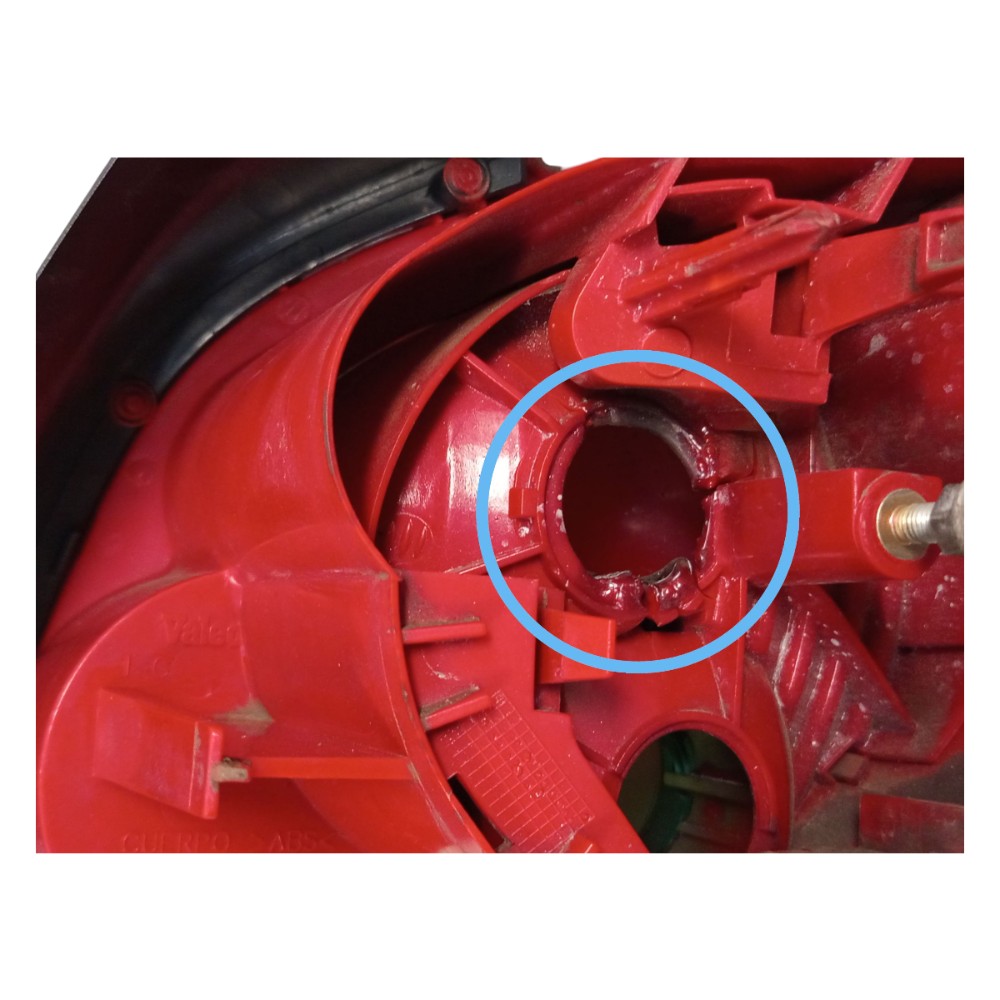 Lanterna Traseira Esquerda Peugeot 206 2001 A 2008 Detalhe Esquerdo/motorista Vermelho 3
