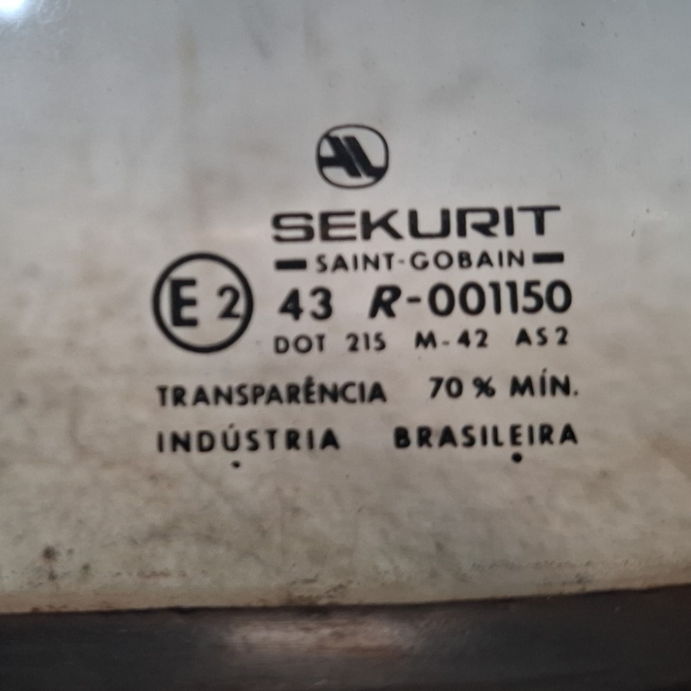 Vidro Fixo Vigia Porta Traseira Direita Santana 91 92 93 96 6