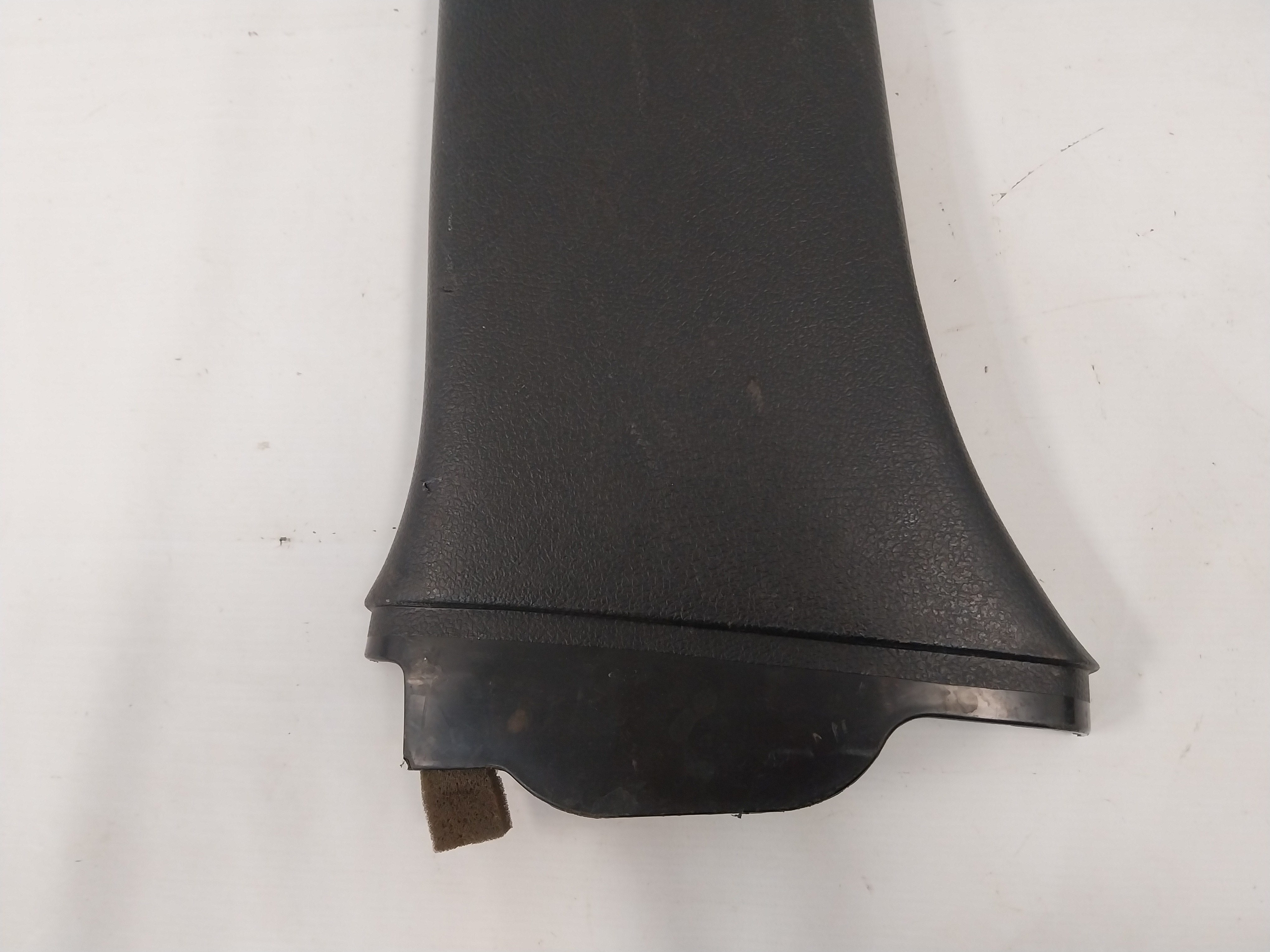 Moldura Coluna Esquerda Astra 99 2000 2005 2009 2010 2011  Preto 2