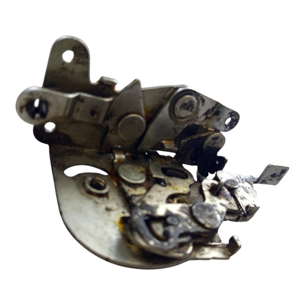 Fechadura Manual Dianteira Esquerda Uno 91 96 99 2002 A 2004 3