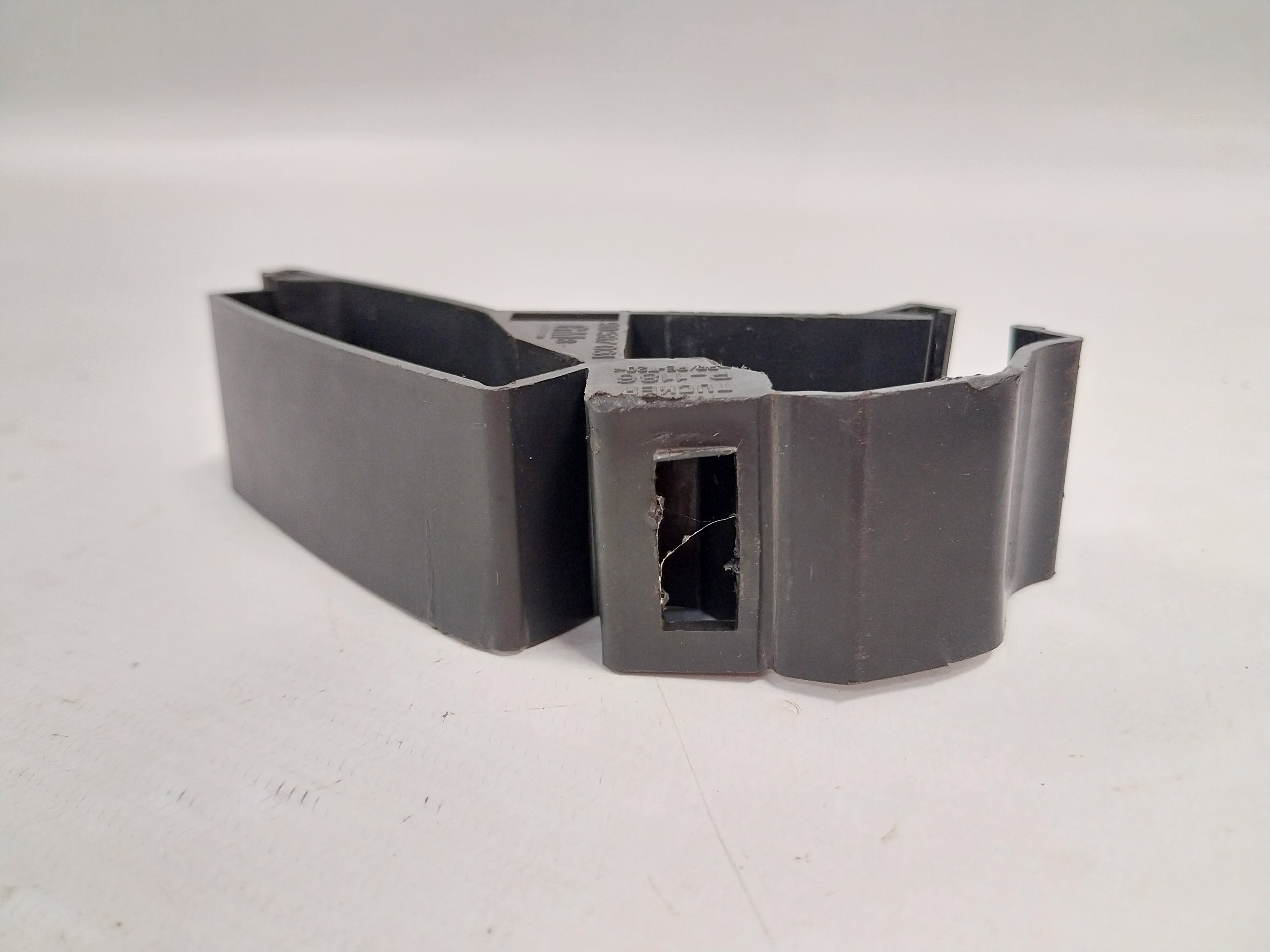 Suporte Presilha Soleira Interna Astra 99 2000 2005 2011 2