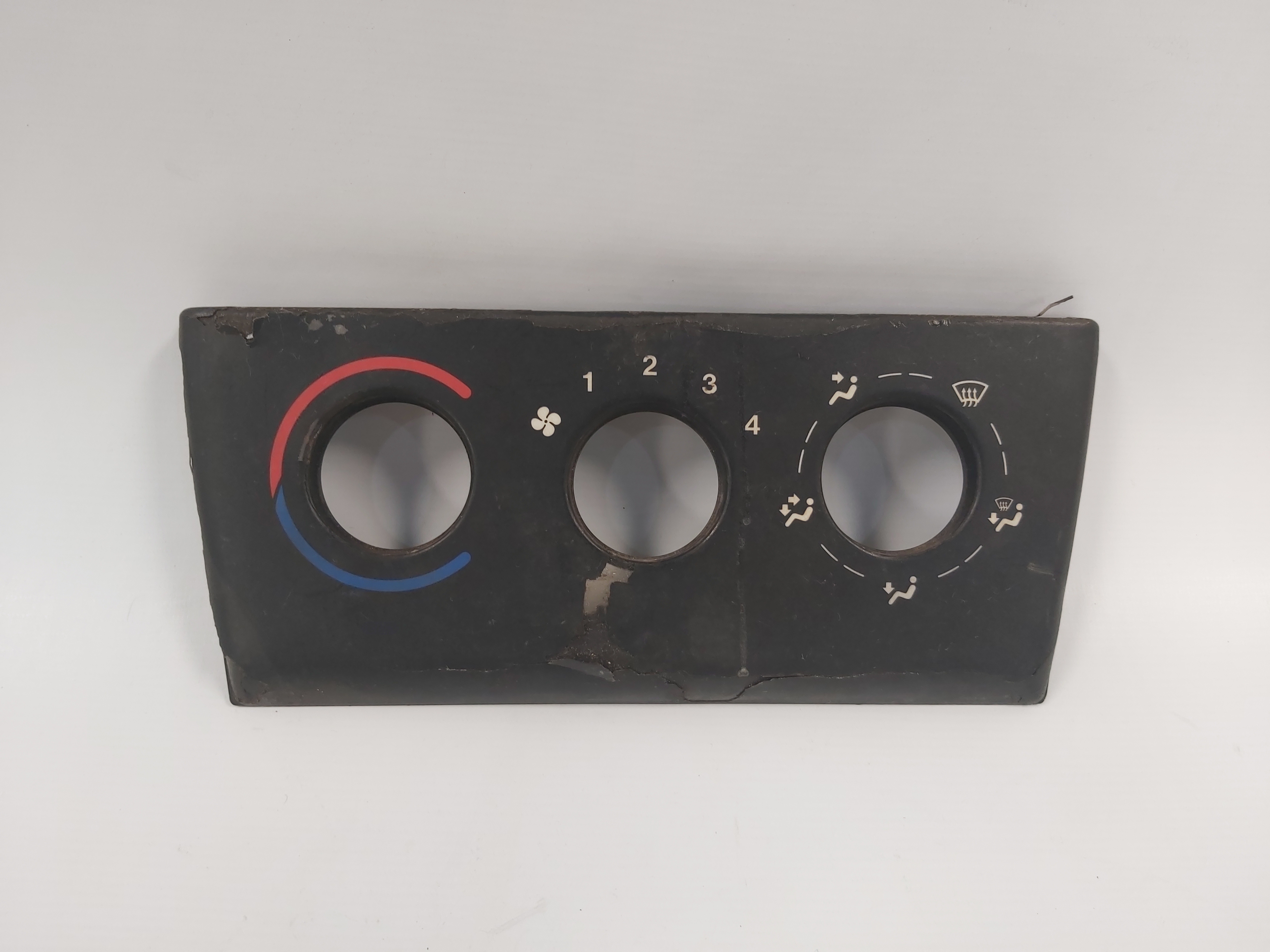 Moldura Painel Ar Condicionado Analógico Vectra 97 A 2005