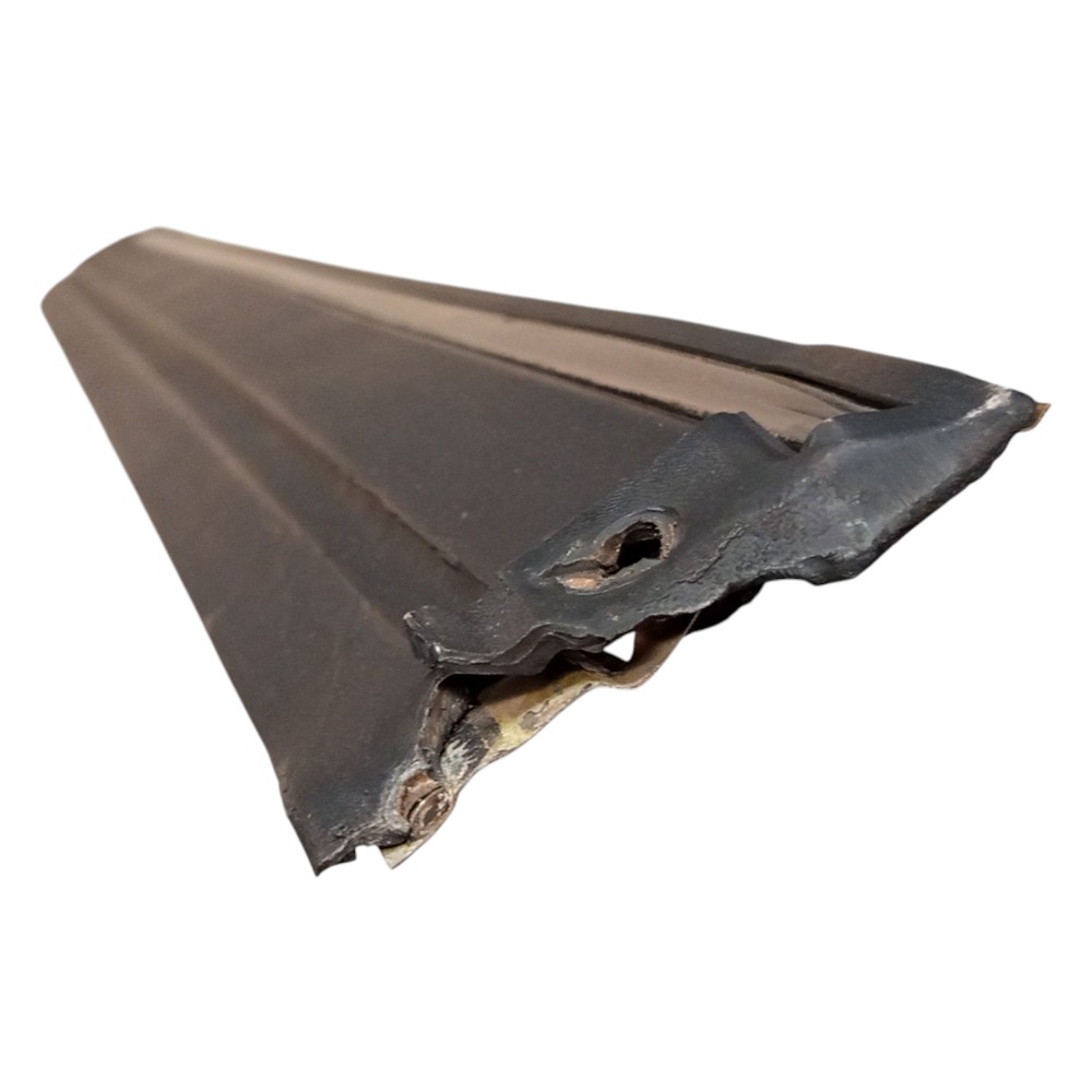 Friso Porta Dianteira Direita Omega 93 94 95 A 98 99 Detalhe Preto 3