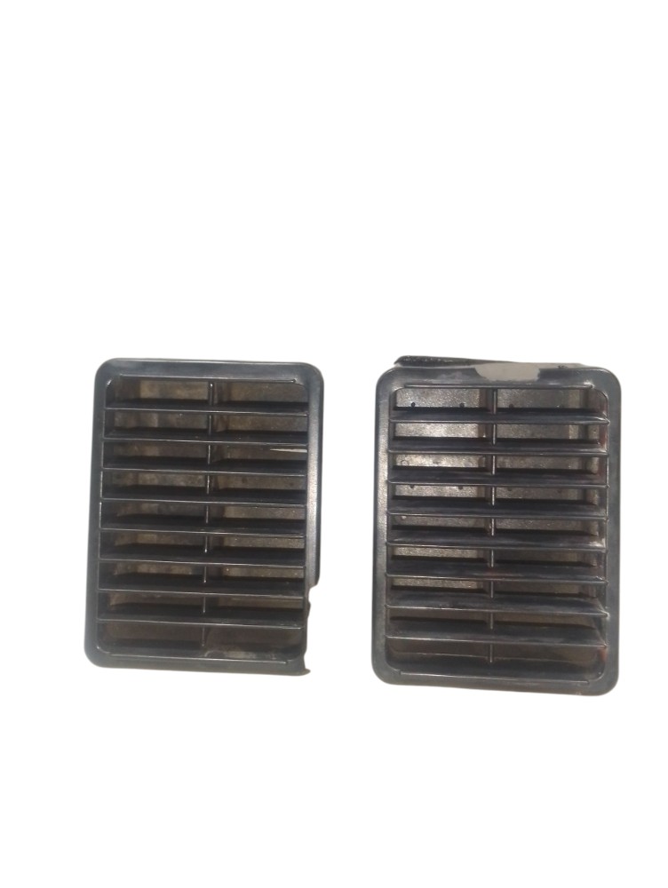 Par Grade Ventilação Volkswagen Gol Bola 1.6 8v ap 1997 A 00