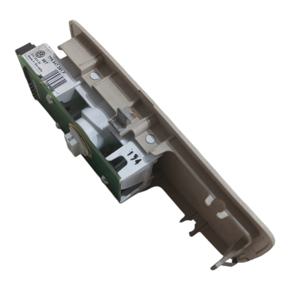 Luz Cortesia Interna Traseira Esquerd Vw Touareg 4.2 V8 2013 2