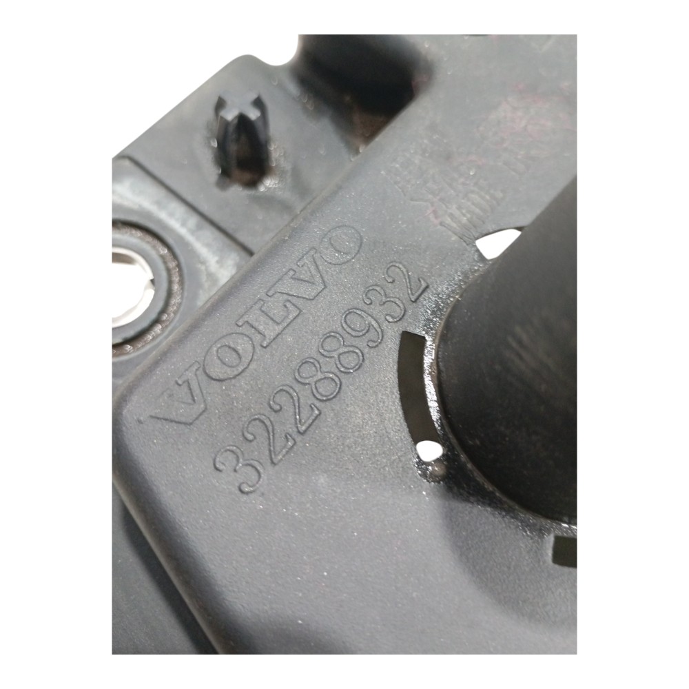 Suporte Lateral Esquerdo Parachoque Dianteir Volvo Xc60 2022 3