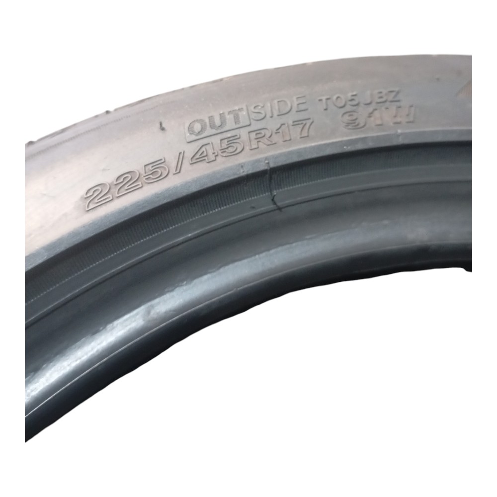 Par Pneus Bridgestone 225 45 Aro 17 4
