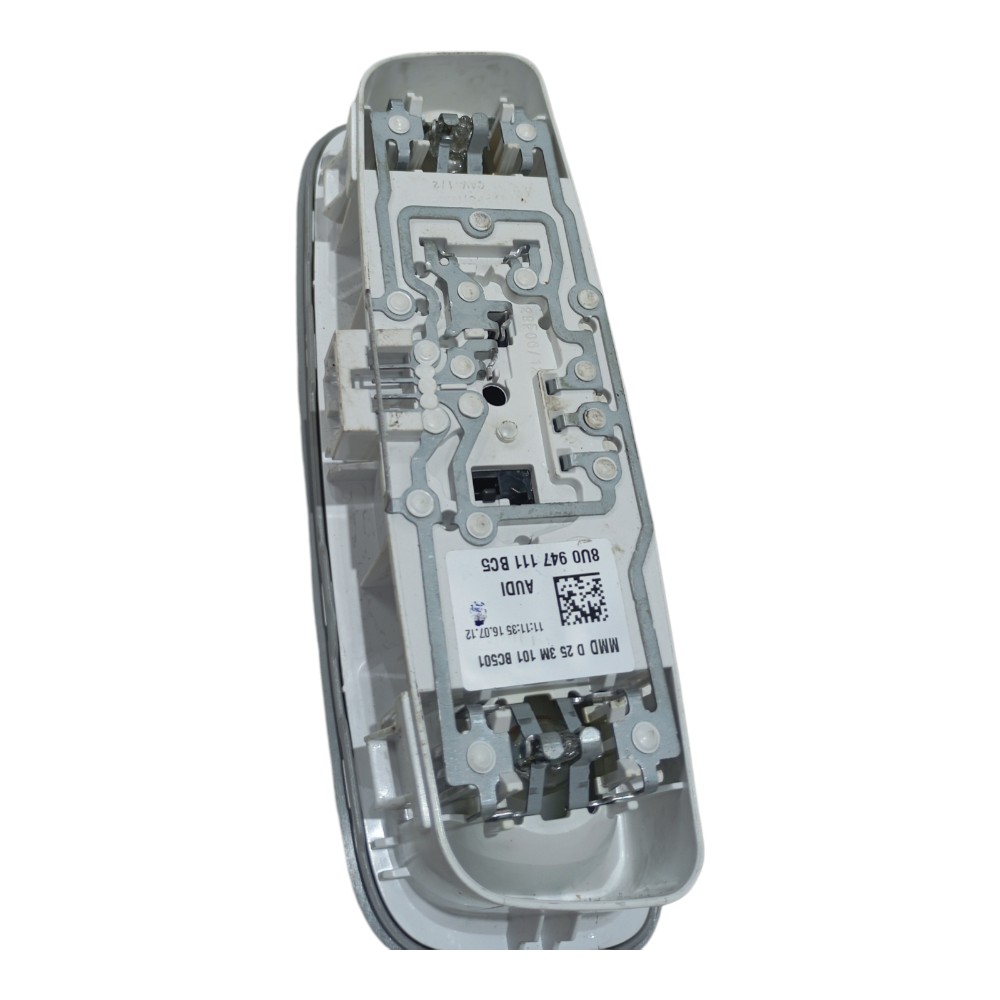 Luz Cortesia Traseira Audi A1 1.4 Tfsi 2012 2013 8u0947111 5