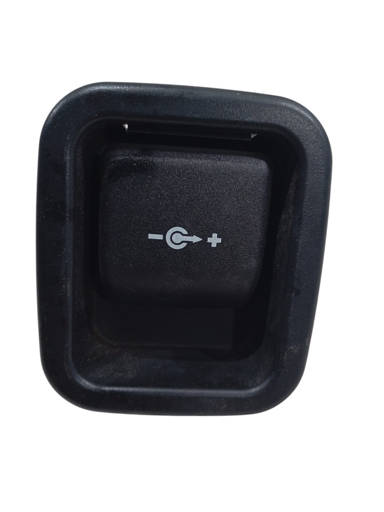 Tomada 12v Do Porta Malas Bmw 320i 2.0 2015 57143111 5