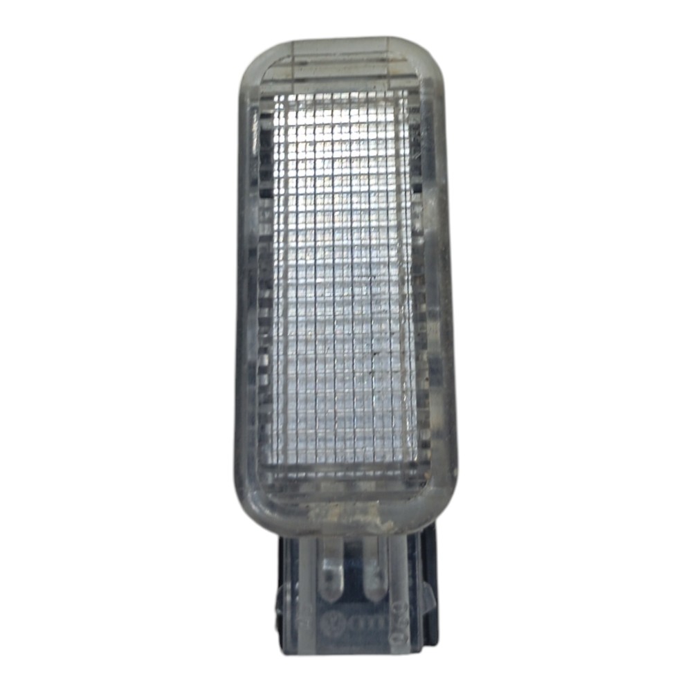Luz Forro Porta Malas Audi Q5 2.0 Turbo Tfsi 2010 094741 4