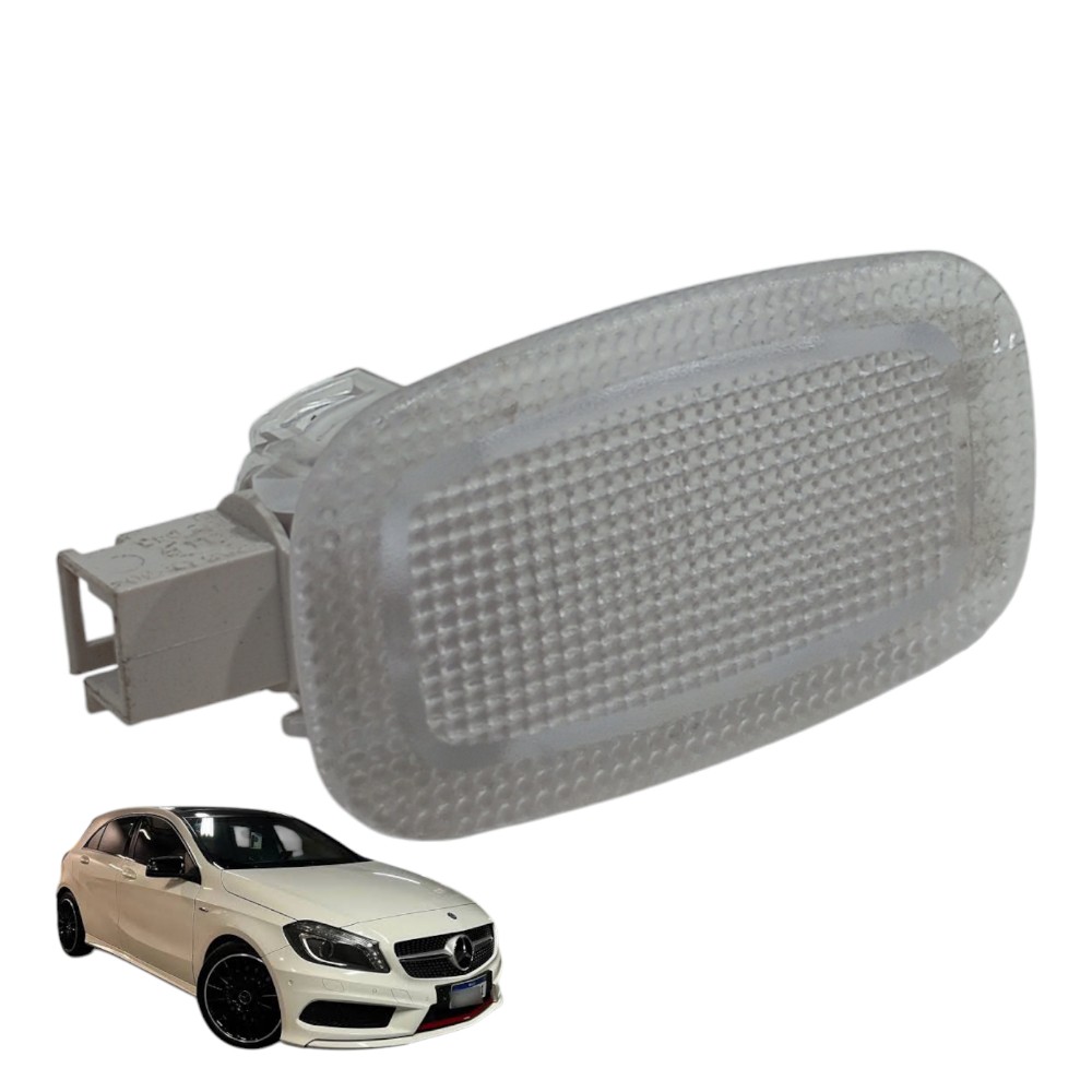Luz Interna Mercedes Benz A250 2015 Cod-a2218200401