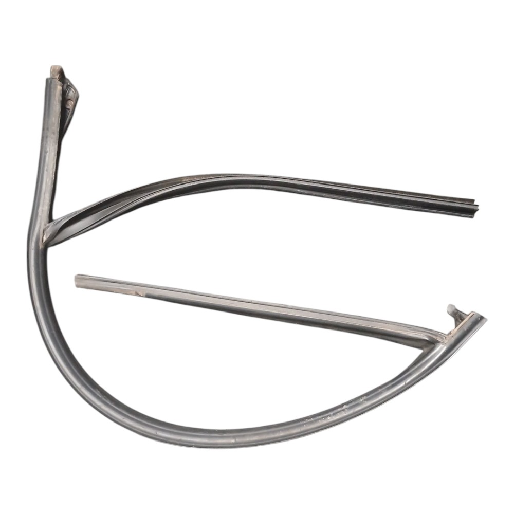 Borracha Canaleta Vidro Dianteiro Direito Bmw X1 2.0 2010 11