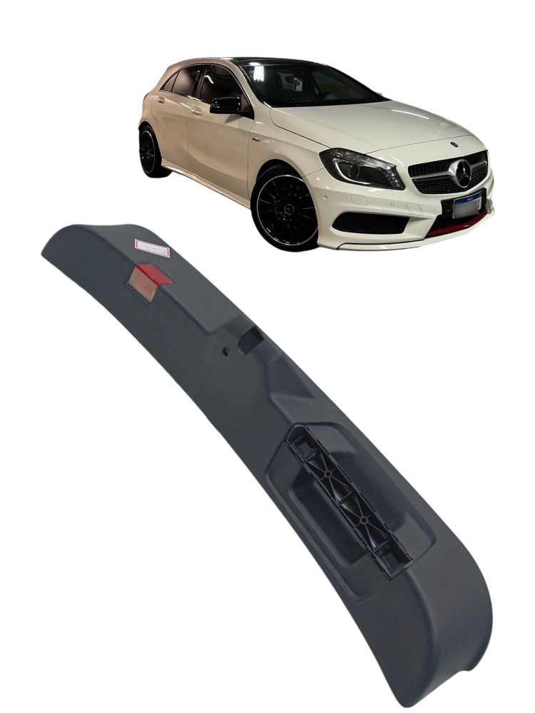 Acabamento Soleira Tampa Traseira Mercedes Benz A250 2015 Preto