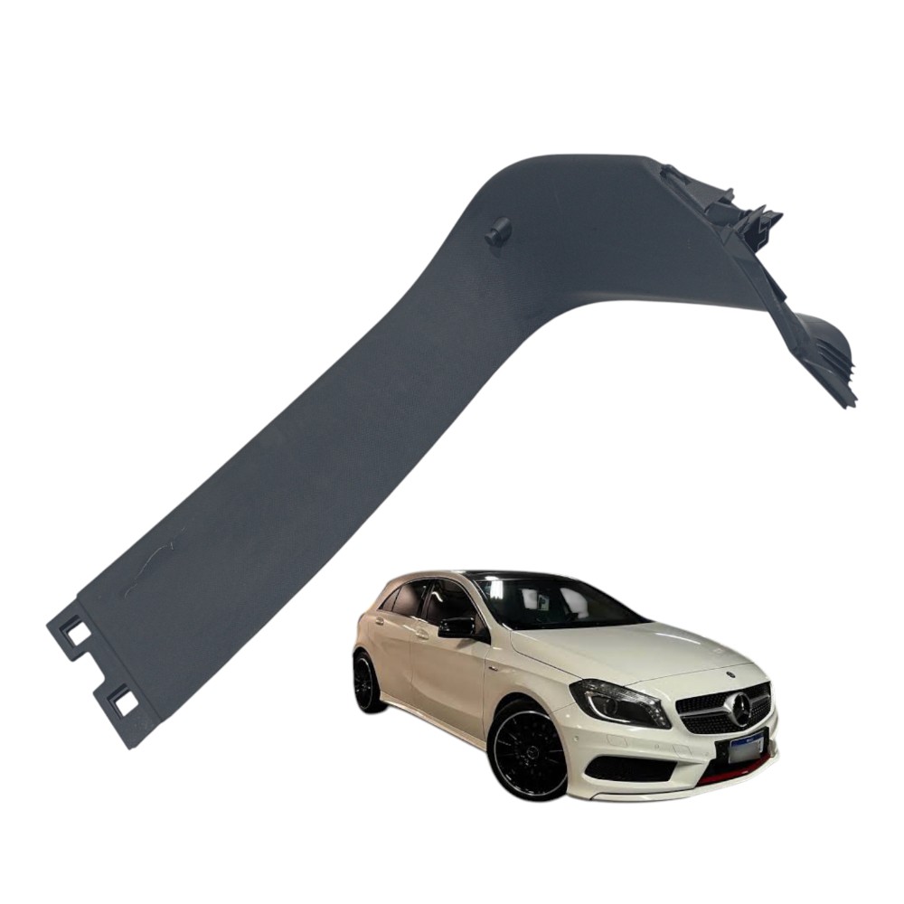 Acabamento Esquerdo Tampa Traseira Mercedes Benz A250 2015