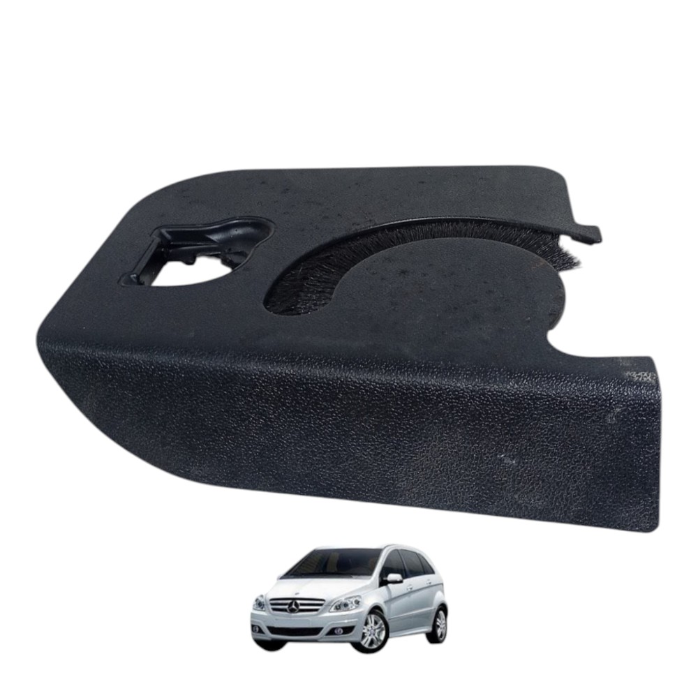 Acabamento Porta Mala Tras Esq Mercedes Benz B180 2011