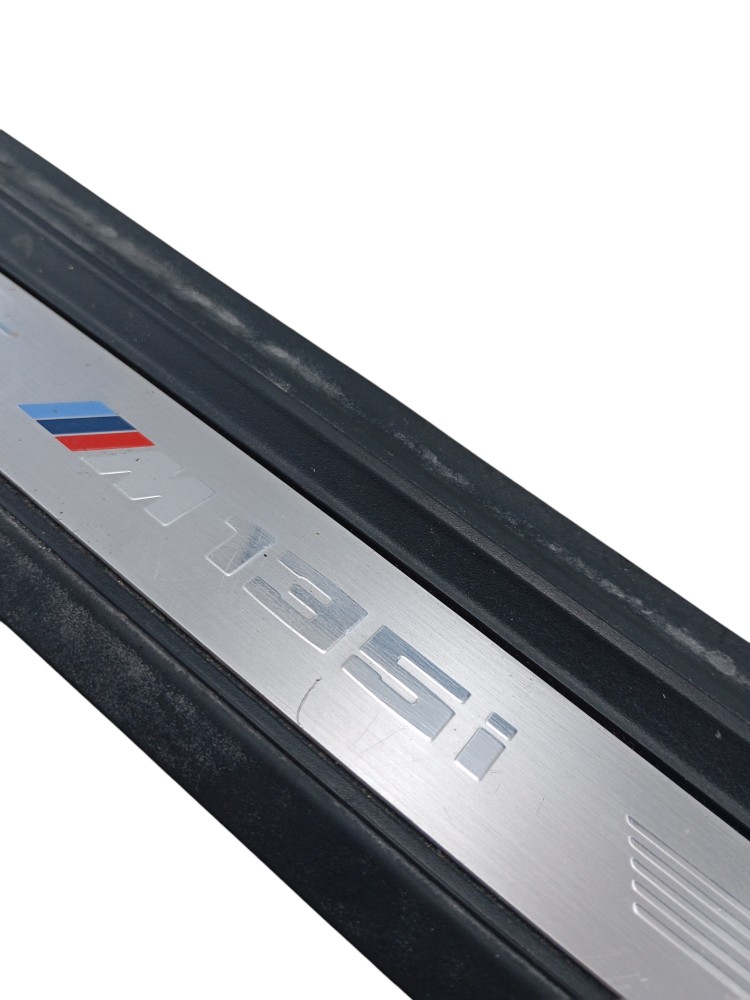 Soleira Porta Dianteira Direita Bmw M135i 3.0 Turbo 2014 F20 5