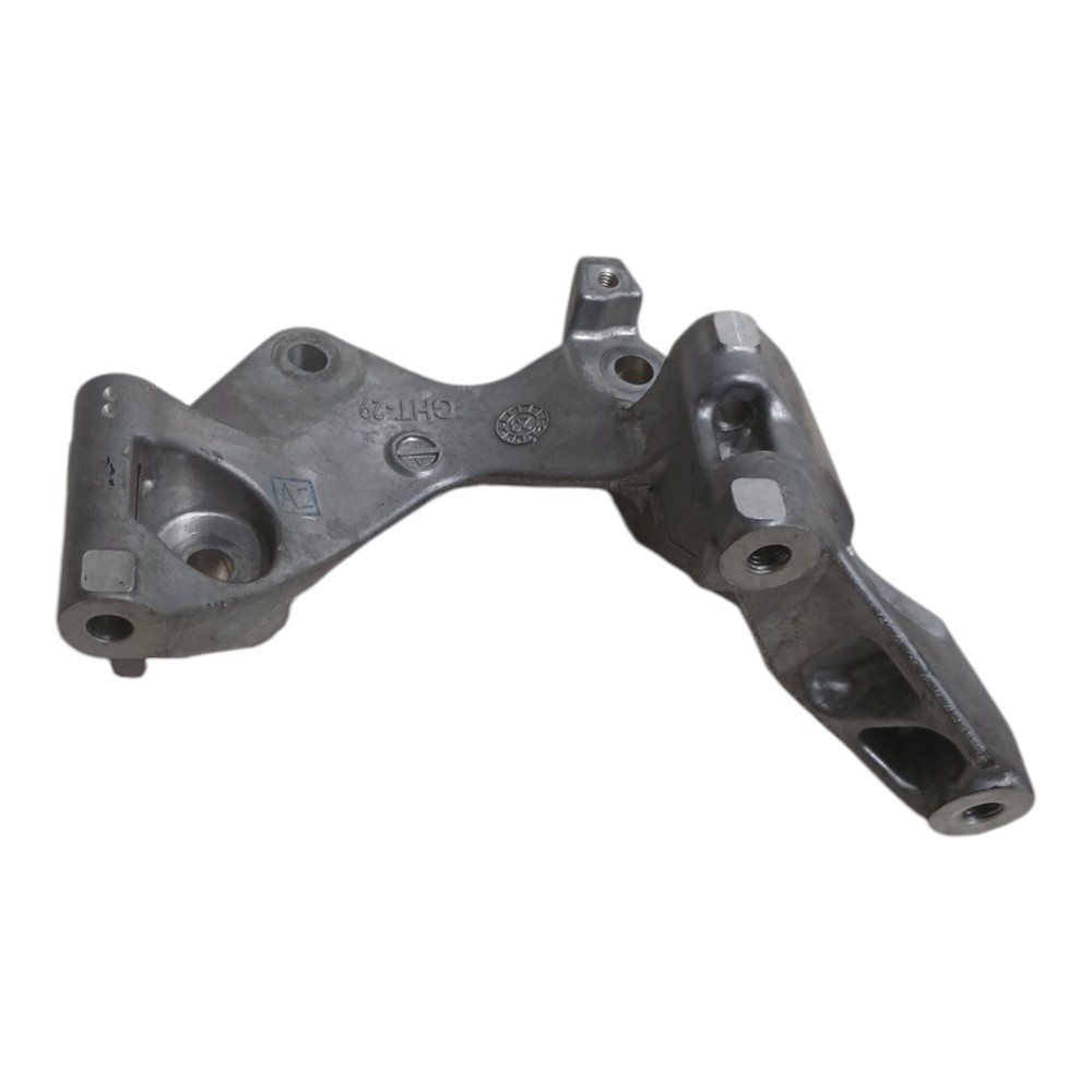 Suporte Compressor Ar Condicionado Nissan Kicks 1.6 Adv 2024 6