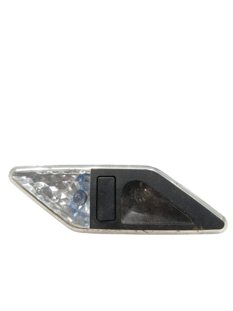 Luz Cortesia Traseira Direita Bmw 323i 2.5 E46 2000 2003 3