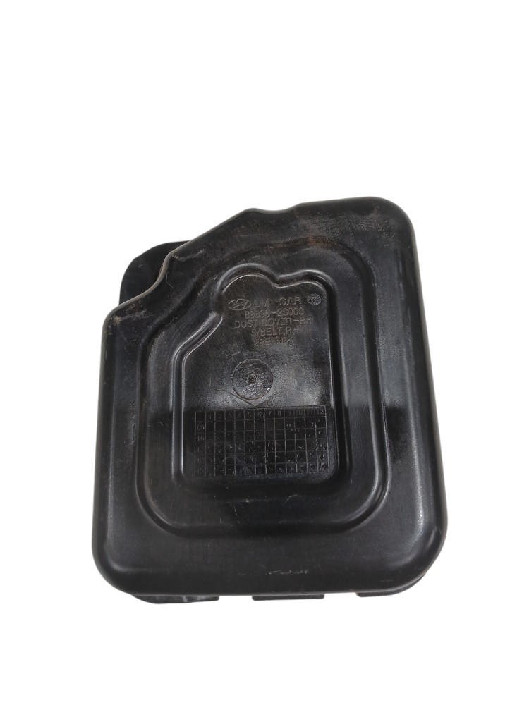 Tampa Suporte Cinto Traseiro Dir Hyundai Ix35 2.0 2015 2016 5