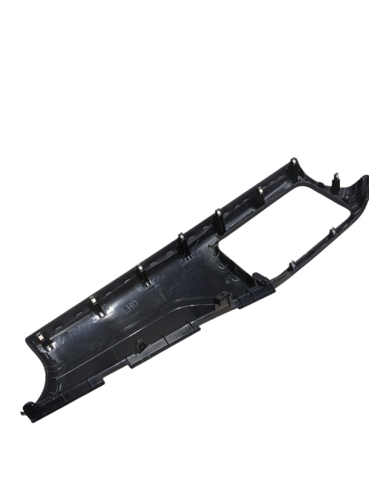 Moldura Painel Multimidia Nissan Kicks 1.6 2024
