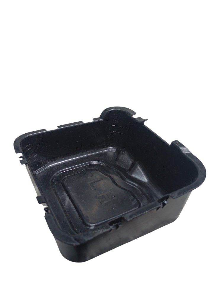 Tampa Suporte Cinto Traseiro Esquerdo Hyundai Ix35 2.0 2016