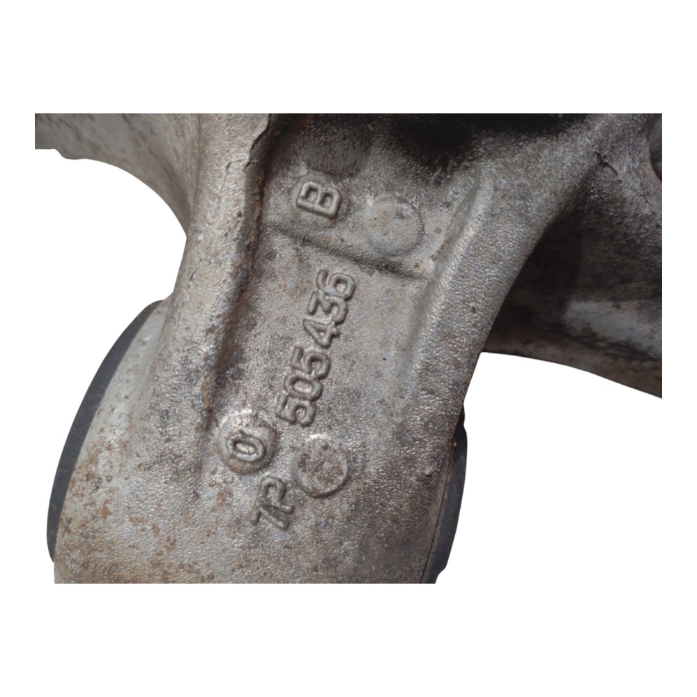 Cubo de roda traseira direito vw touareg 4.2 2013 4